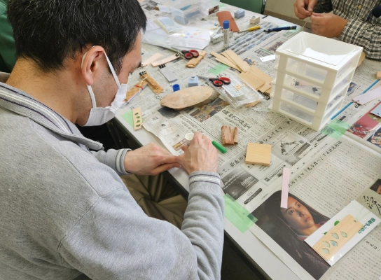 関市社会福祉協議会との連携による木のしおり制作のイメージ